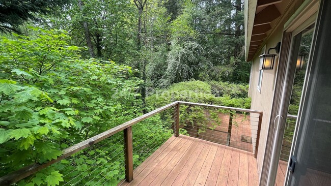 Building Photo - Stunning Home in Tranquil SW Neighborhood