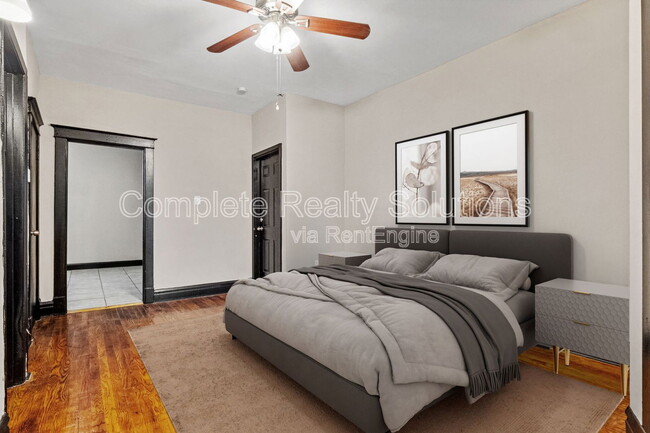 Building Photo - 3001 S Compton Ave