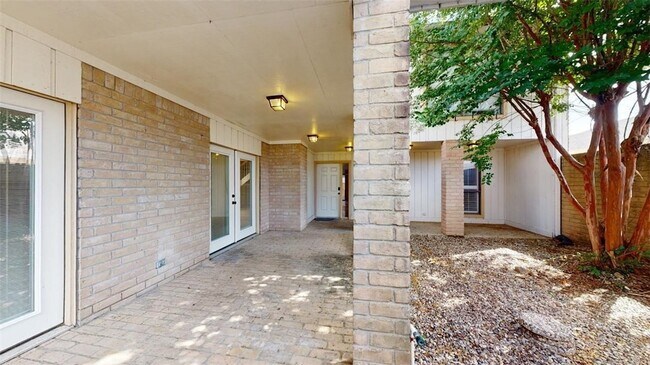 Building Photo - 3004 Gleneagles Ct