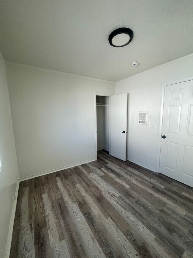 Building Photo - Cozy 1 Bedroom 1 Bathroom Apartment *Move ...