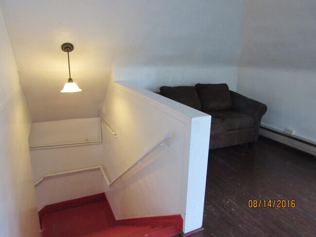 Building Photo - 402-apt1-4 Water St