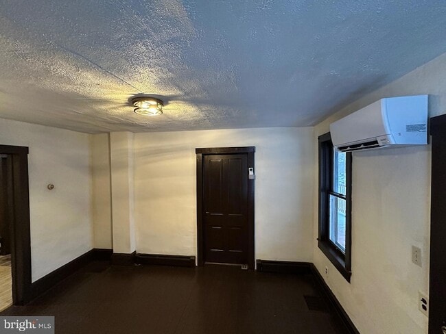 Building Photo - 11 Myers Rd