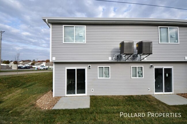 Building Photo - 1060 Arlington Way