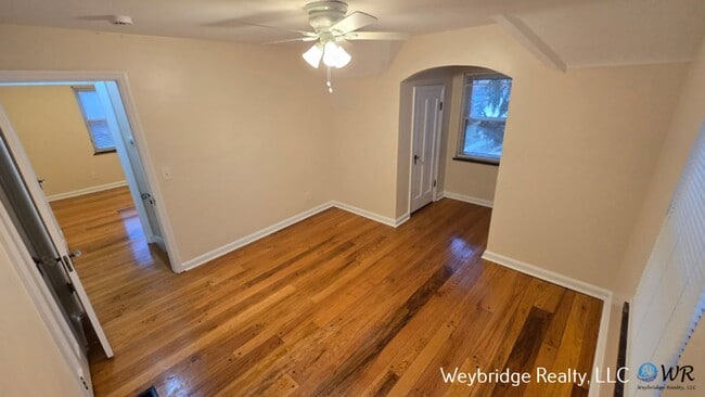 Building Photo - Charming Cape Cod in College Hill