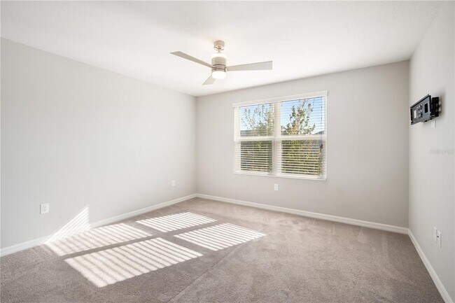 Building Photo - 7042 Summer Holly Pl