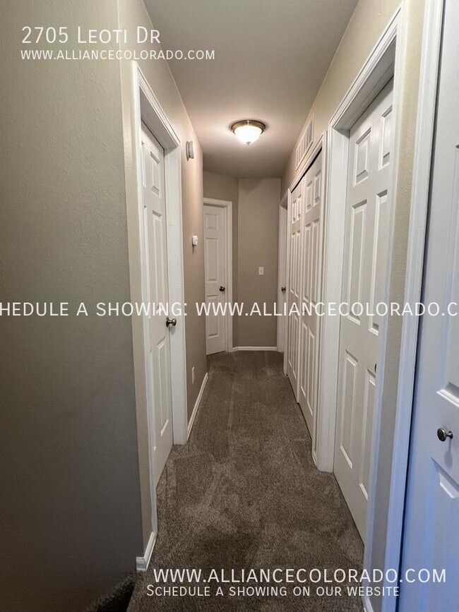 Building Photo - 2705 Leoti Dr