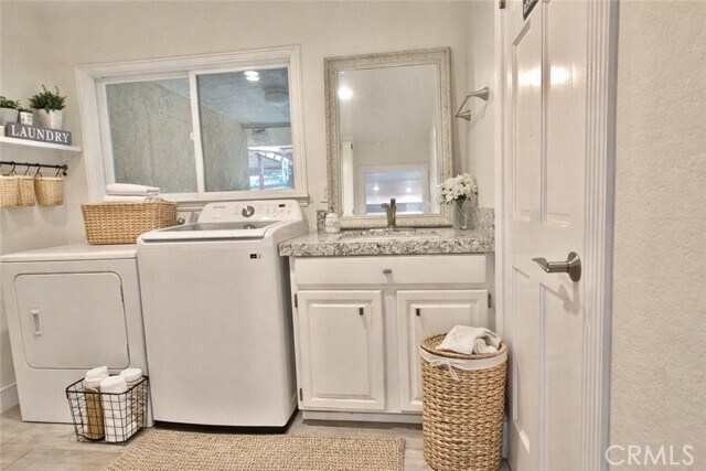 Building Photo - 17381 Canyon Heights Dr