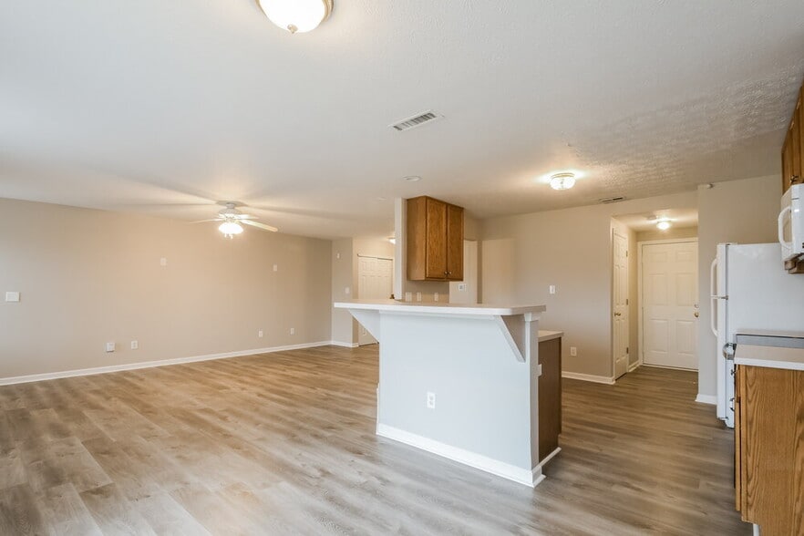 Building Photo - 443 Grabill Dr