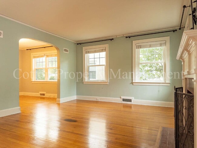 Building Photo - 309 N 23rd St