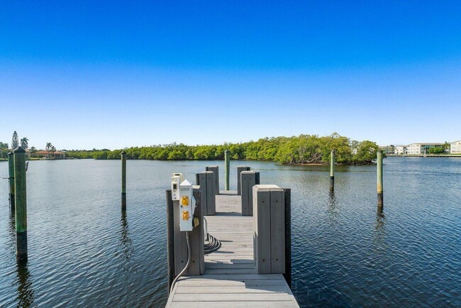 Building Photo - 6110 N Ocean Blvd