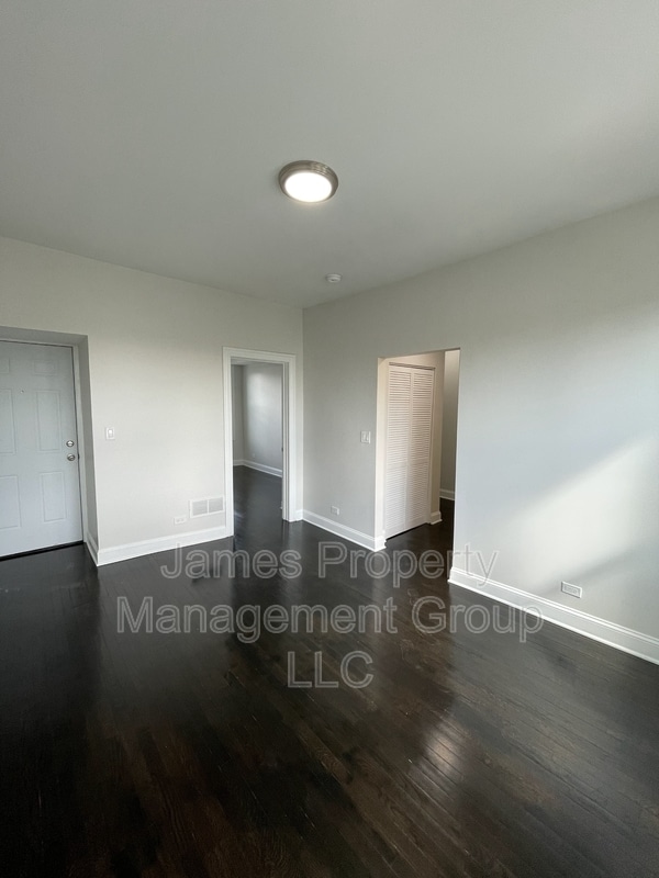 Building Photo - 3607 W Le Moyne St
