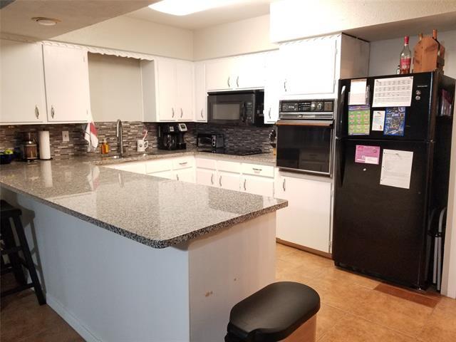Building Photo - 7555 Brentcove Cir