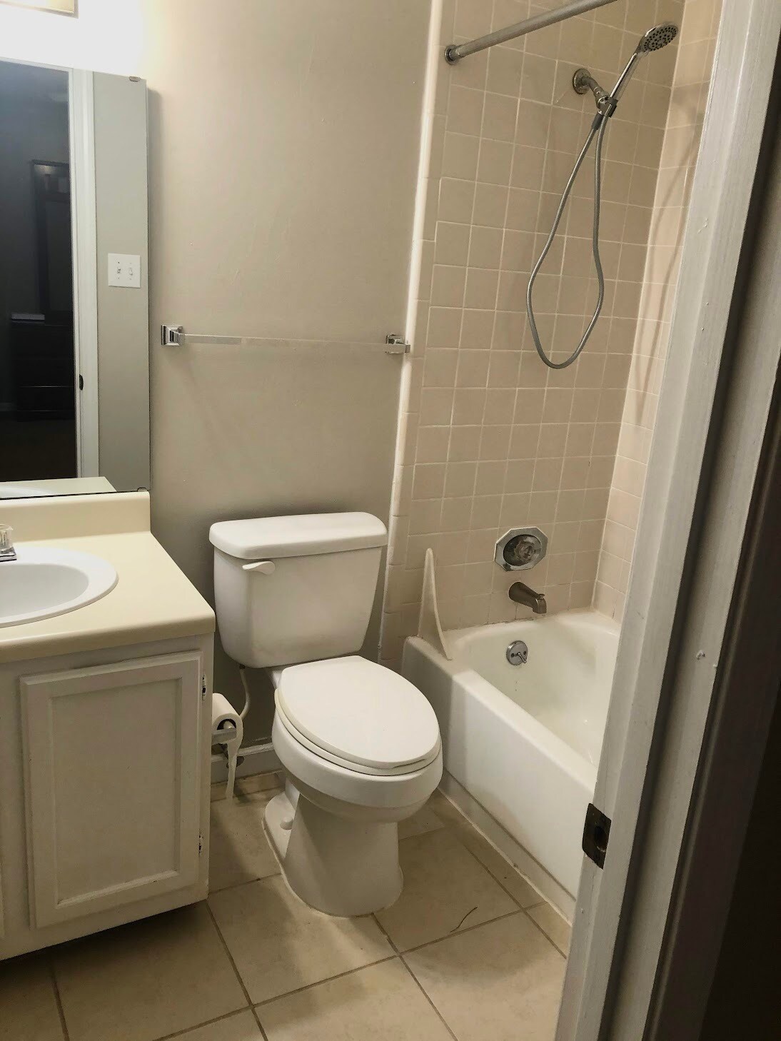 2nd bath - 6701 Dickens Ferry Rd