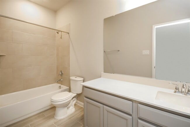 Building Photo - 610 Ellwood Terrace Ln