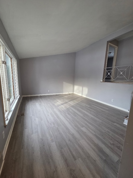 Building Photo - 5702 Oxley Dr