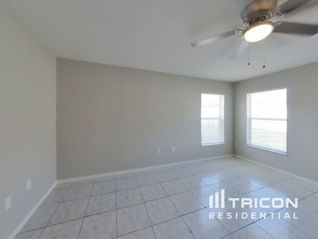 Building Photo - 2483 Brownwood Dr