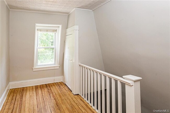 Building Photo - 174 Parkview Ave