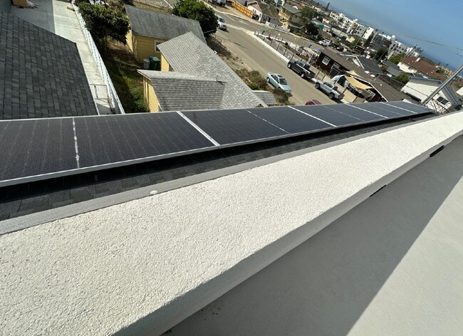 Building Photo - Ocean Views | Rooftop Deck | New Construction | For Lease $4,200/mo.