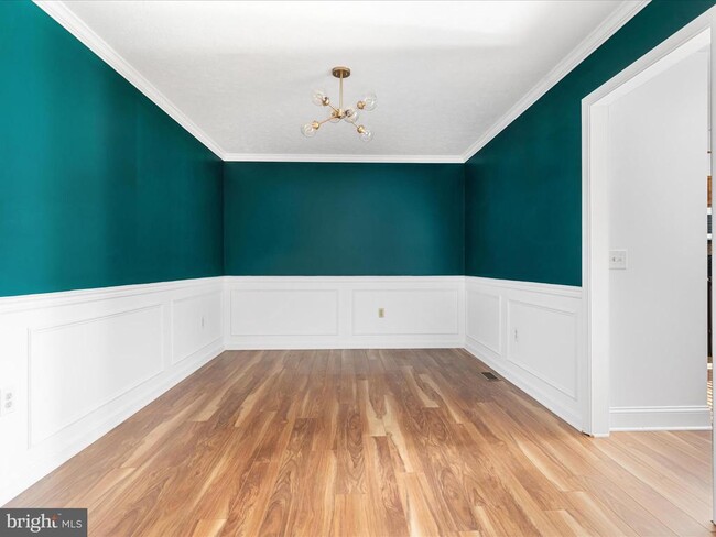 Building Photo - 2056 Cidermill Ln