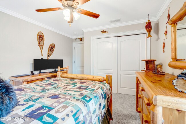 Building Photo - 909 Brookside Ave