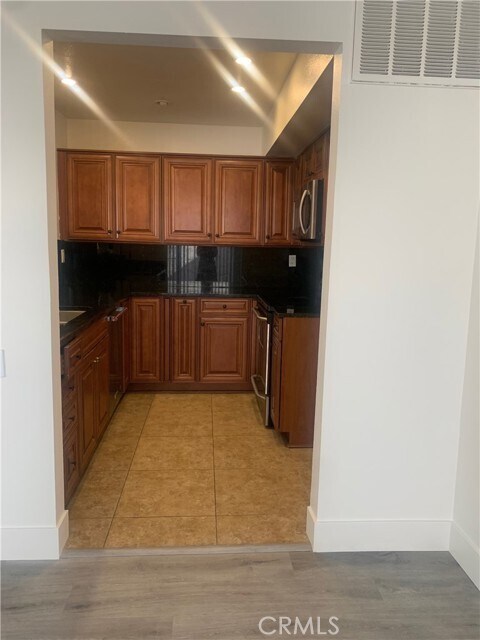 Building Photo - 25761 Le Parc