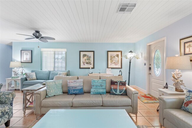 Building Photo - 309 Calz. de Bougainvillea