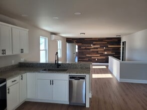 Building Photo - 2006 Washington Ave