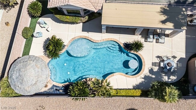 Building Photo - 2665 Chateau Clermont St