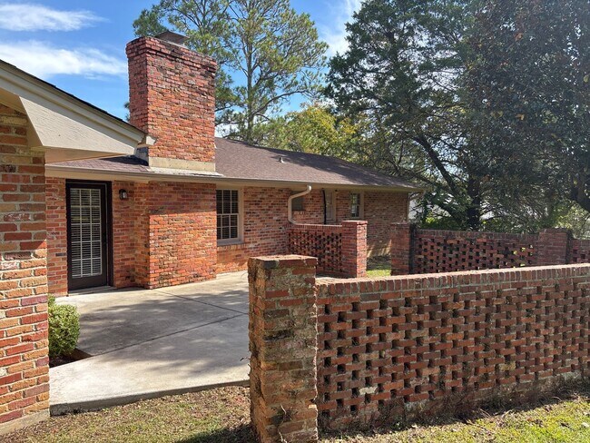 Building Photo - Great Home!
