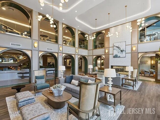 Building Photo - 2000 Schindler Dr