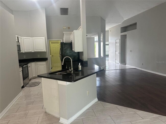 Building Photo - 929 Rosinia Ct