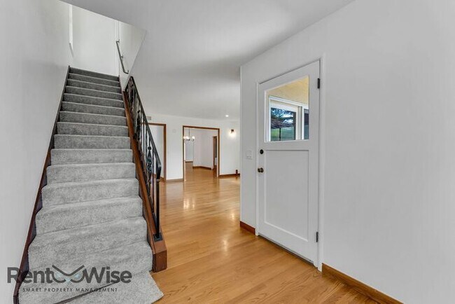 Building Photo - 1534 Whipple Ave