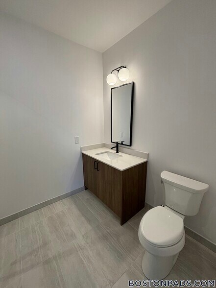 Building Photo - 199 Gardner St