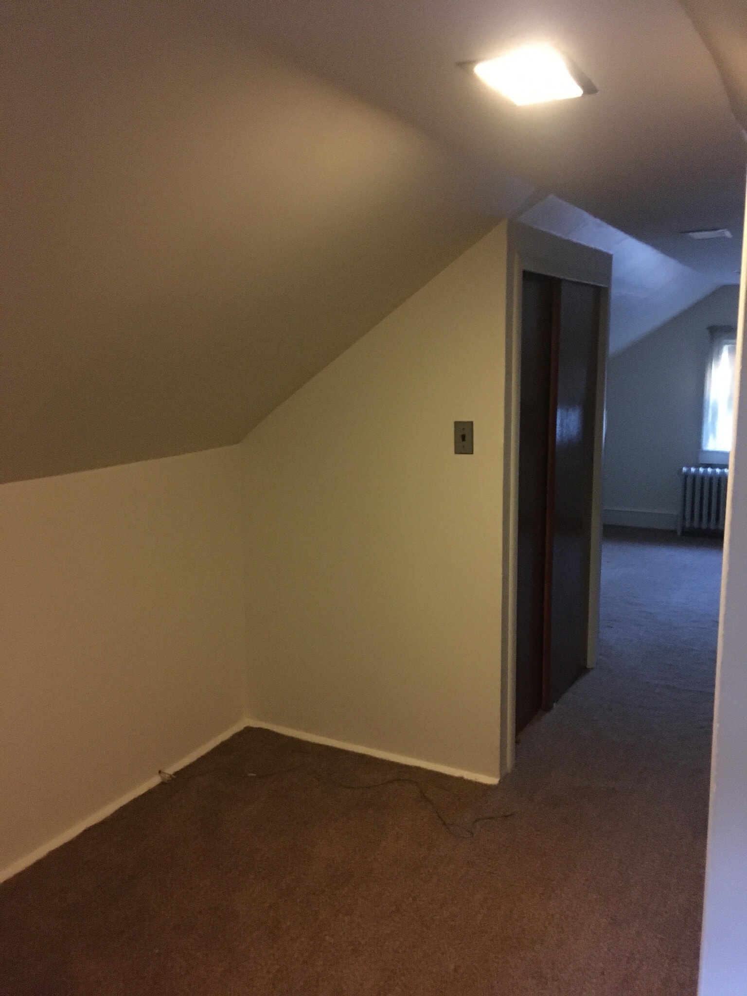 Building Photo - 67 E Hawthorne Ave