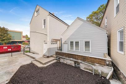 Building Photo - 4802 S Winchester Ave