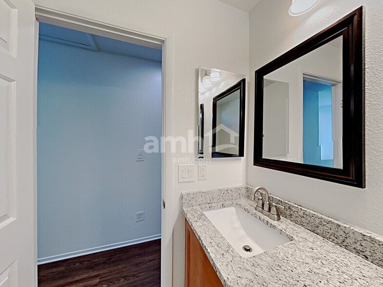 Building Photo - 8612 Rowland Bluff Ave