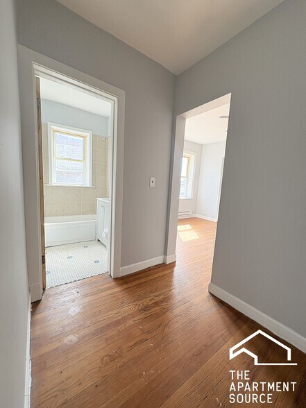 Building Photo - 6226 S Western Ave