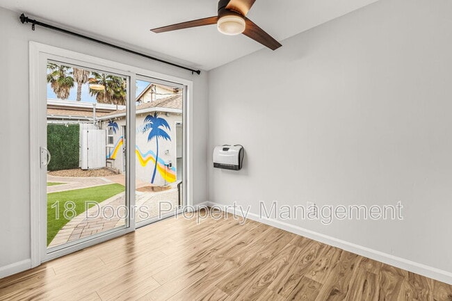 Building Photo - 4535 Winona Ave