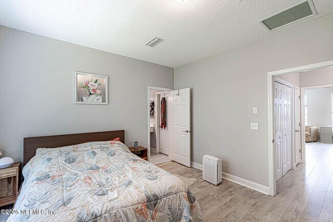 Building Photo - 4518 Congressional Dr