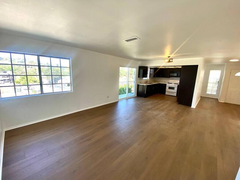 Building Photo - 3973 Verdugo Rd