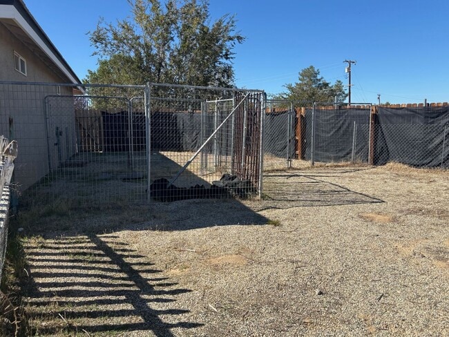 Building Photo - Spacoius Home Available Now!