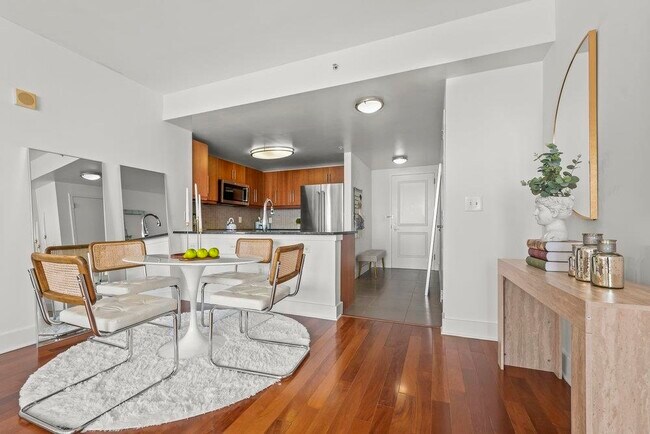 Building Photo - 88 Morgan St