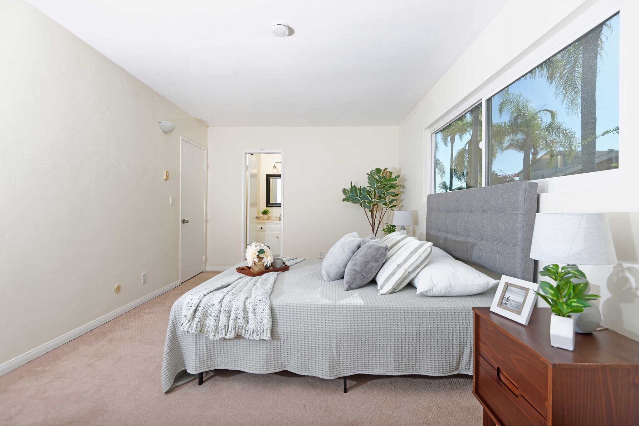 Building Photo - 2002 Missouri St