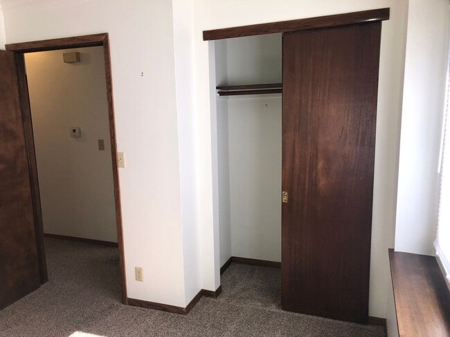 Building Photo - Single Family Home