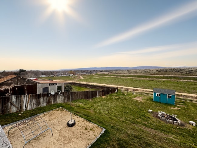 Building Photo - Fox Ridge