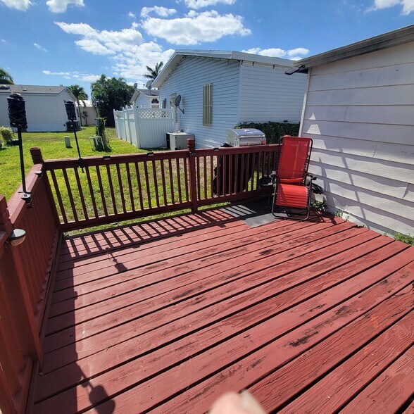 Rear Deck - 3404 Seacoast St