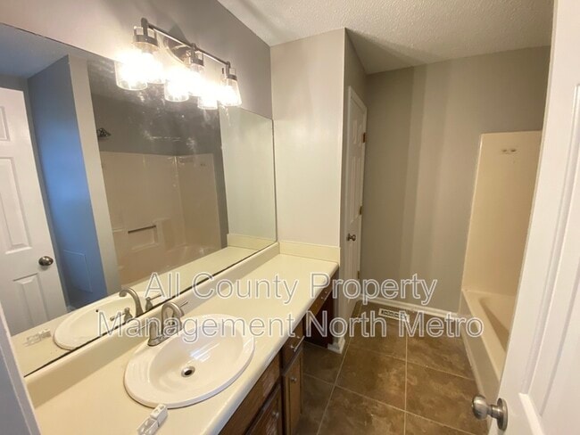 Building Photo - 67 Winchester Ct