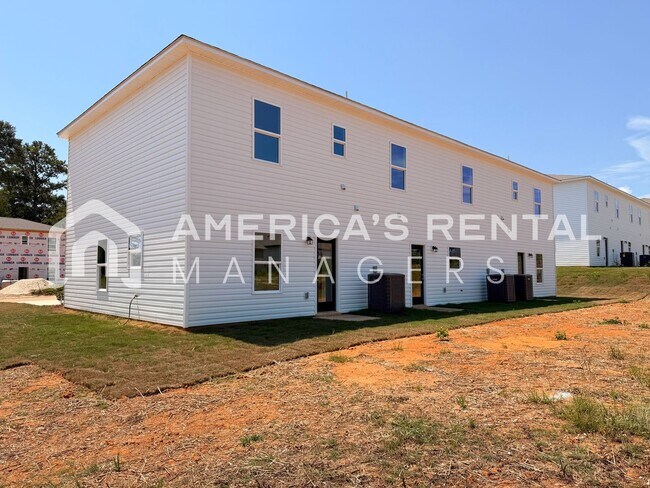 Building Photo - 115 Park Dr S