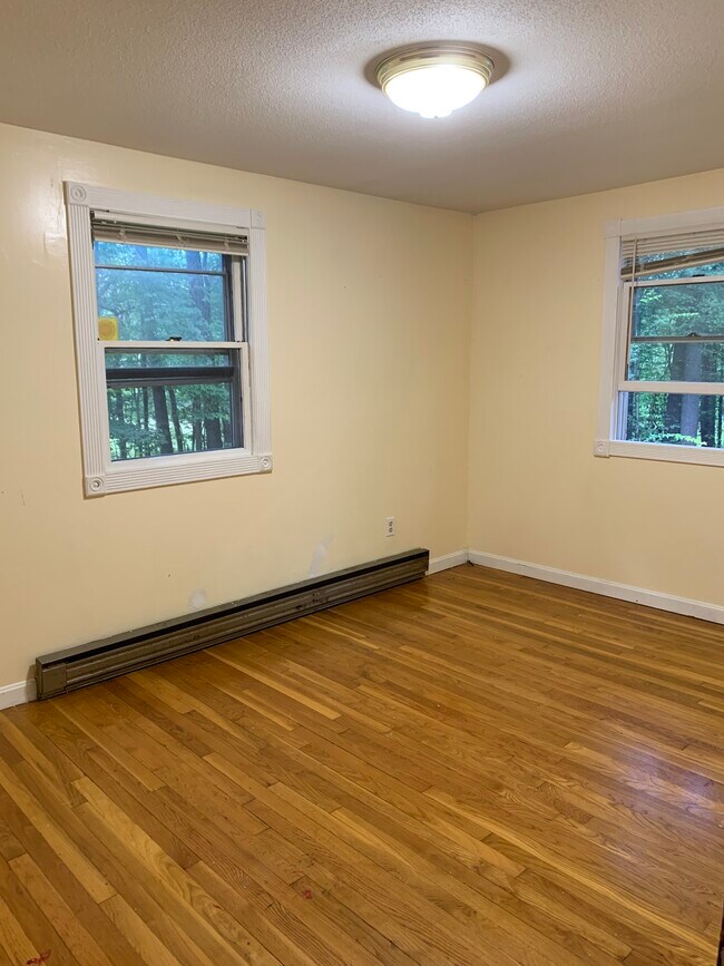 Building Photo - 7 Overlook Ave