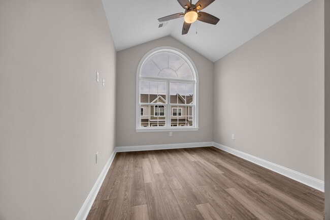 Building Photo - 900 62nd Ave N